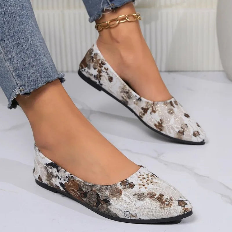 Soft-soled Flat Shoes Retro Pointed - Hiddengem