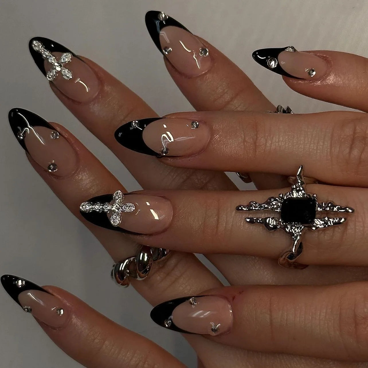24Pcs Almond Press on Fake Nails 3D Flower - Hiddengem