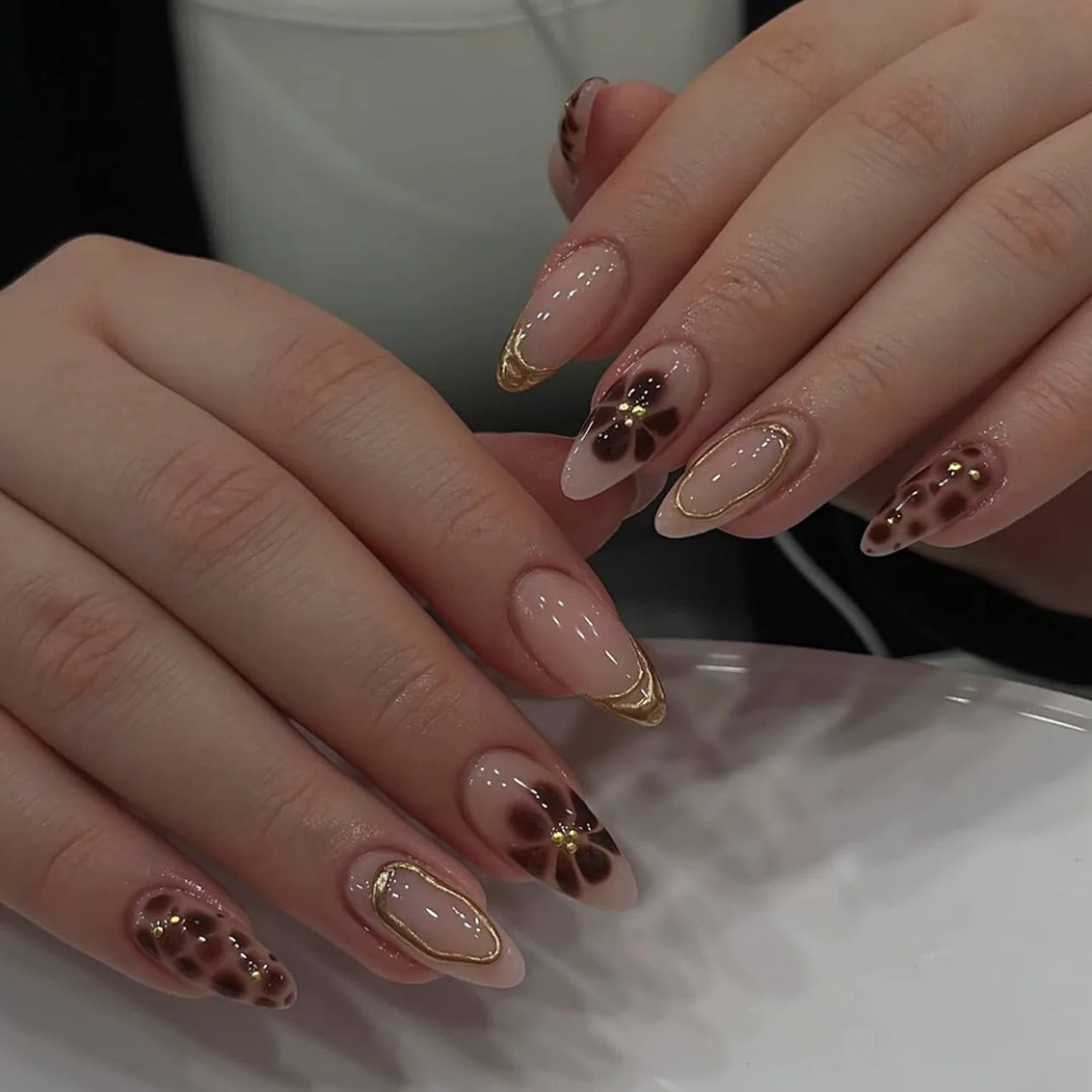 24Pcs Almond Press on Fake Nails 3D Flower - Hiddengem