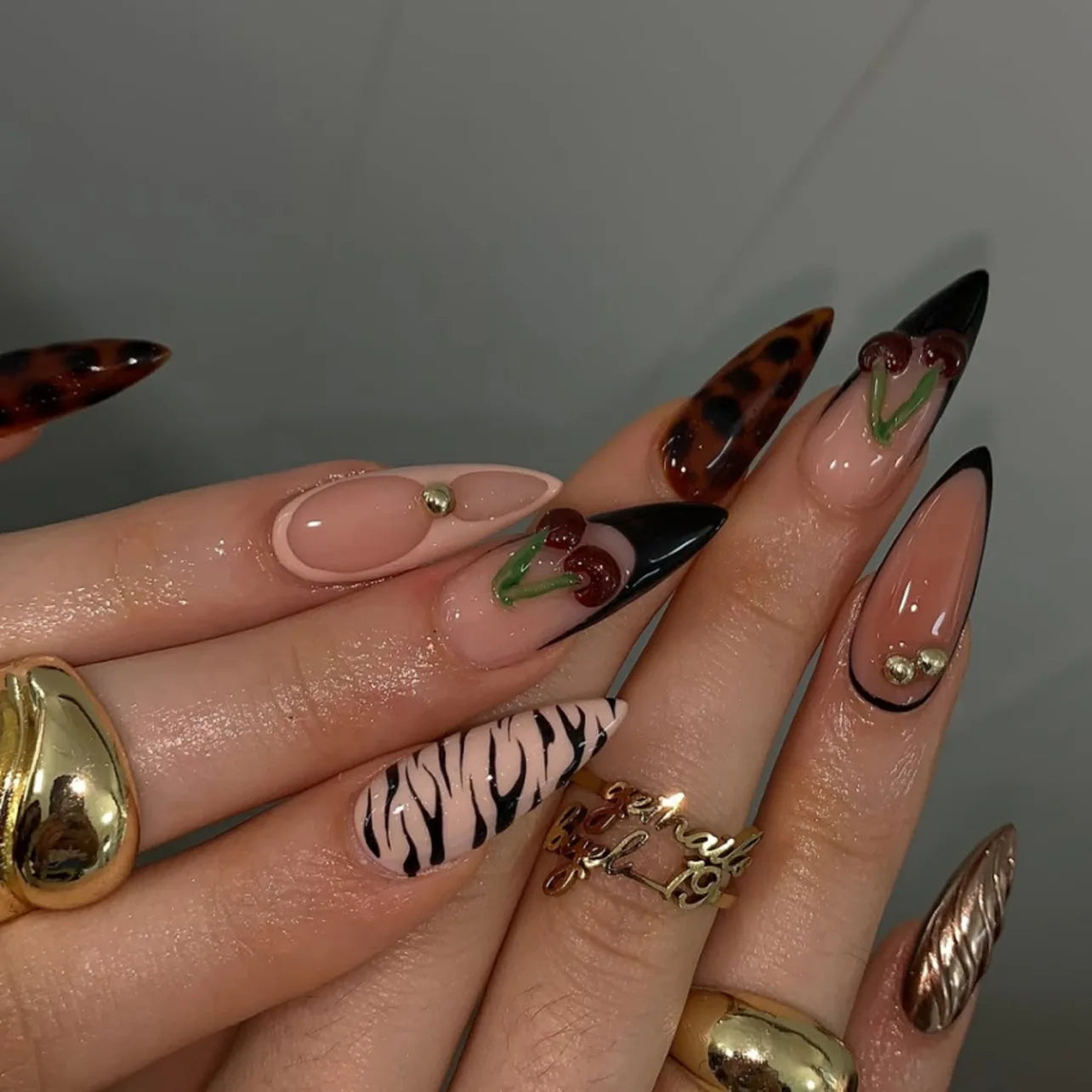 24Pcs Almond Press on Fake Nails 3D Flower - Hiddengem