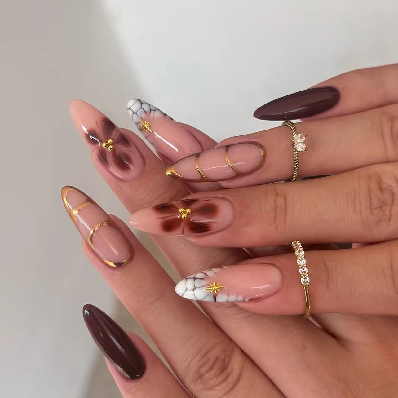 24Pcs Almond Press on Fake Nails 3D Flower - Hiddengem