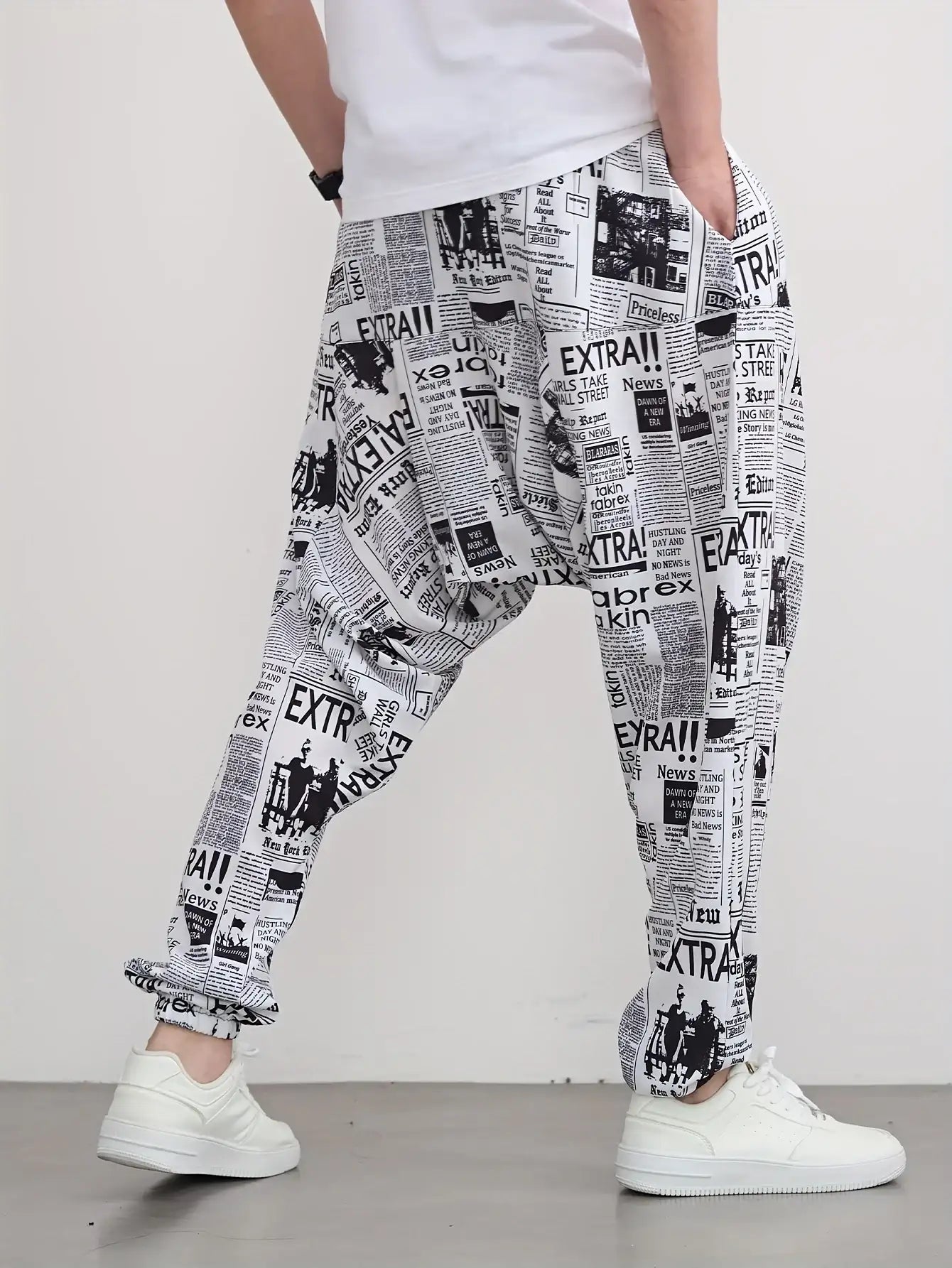 Men's newspaper printing - ultra loose jogging pants